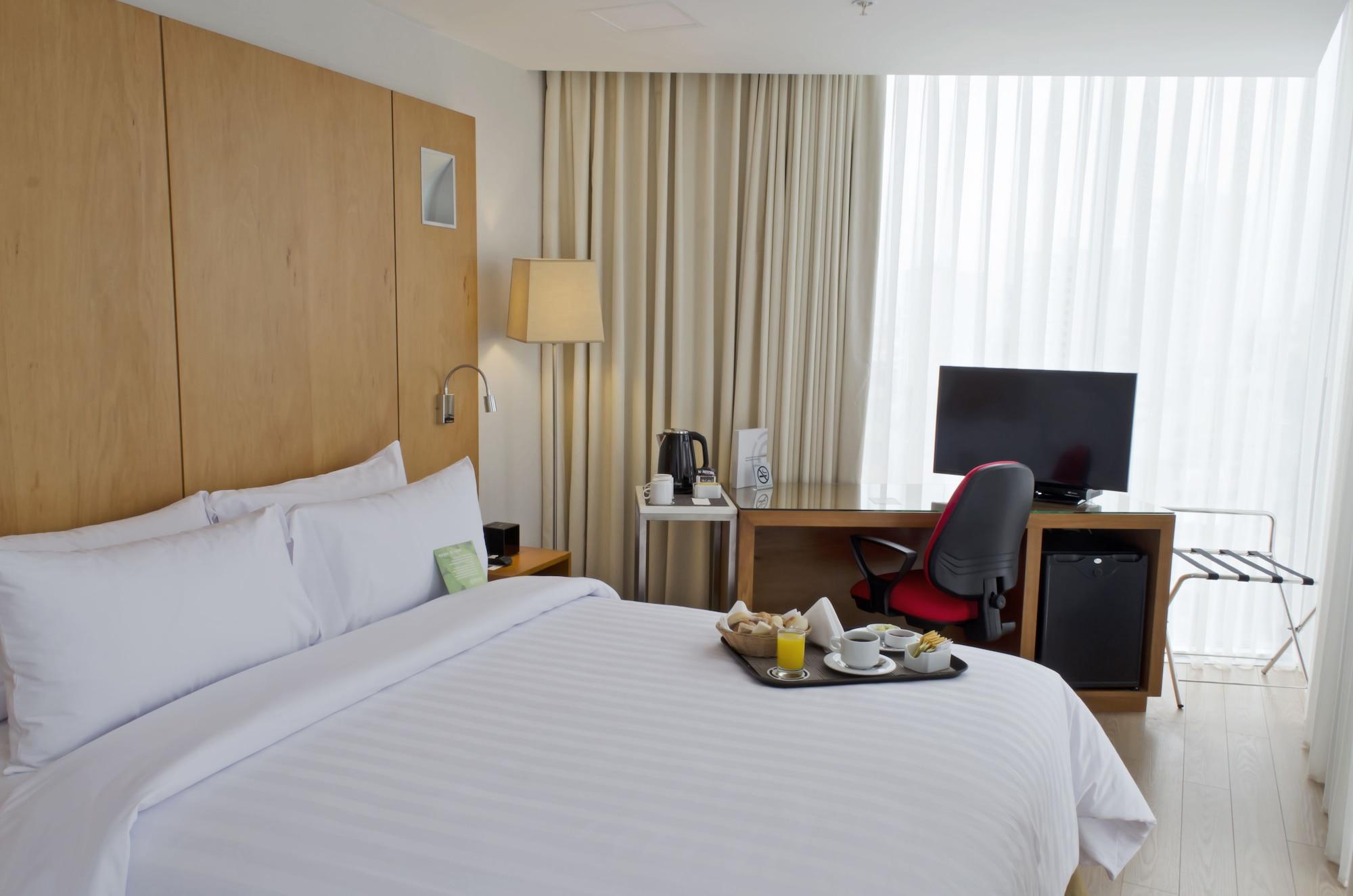 Ramada Encore By Wyndham Lima San Isidro Extérieur photo