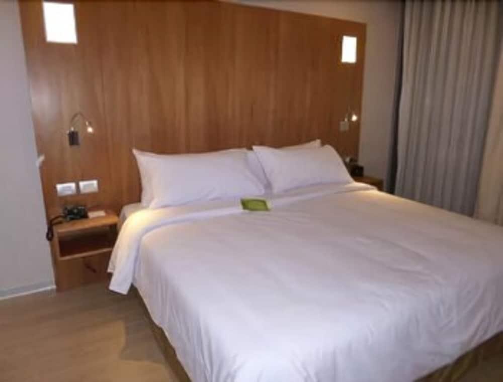 Ramada Encore By Wyndham Lima San Isidro Extérieur photo
