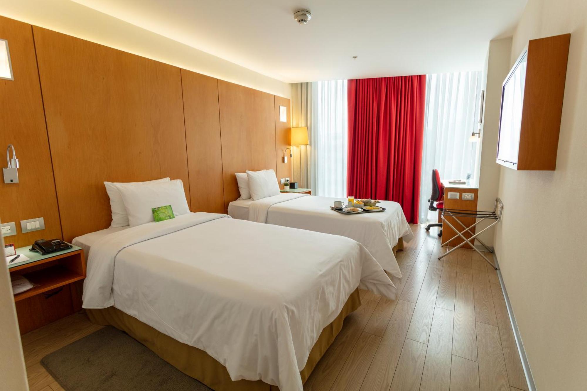 Ramada Encore By Wyndham Lima San Isidro Extérieur photo