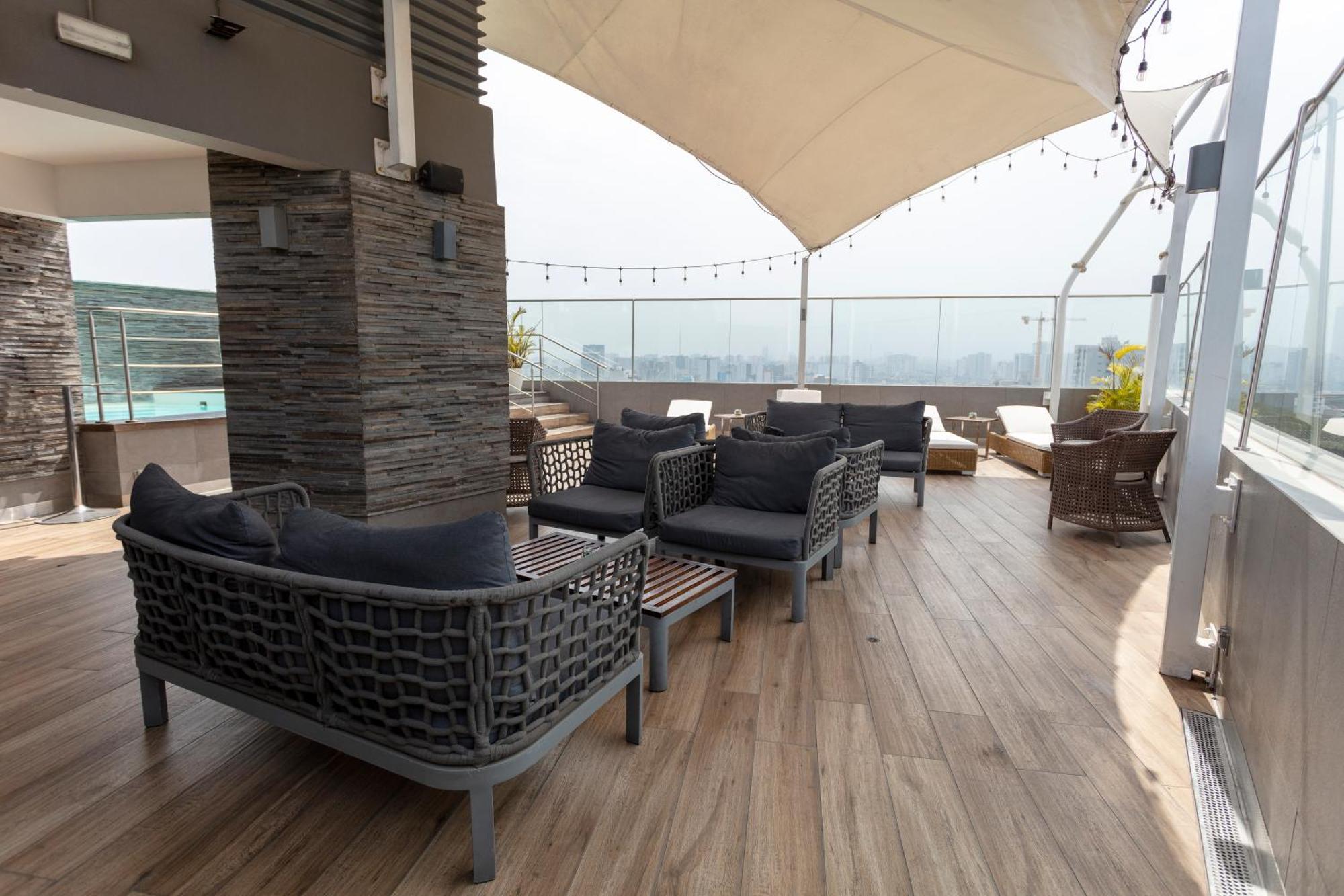 Ramada Encore By Wyndham Lima San Isidro Extérieur photo