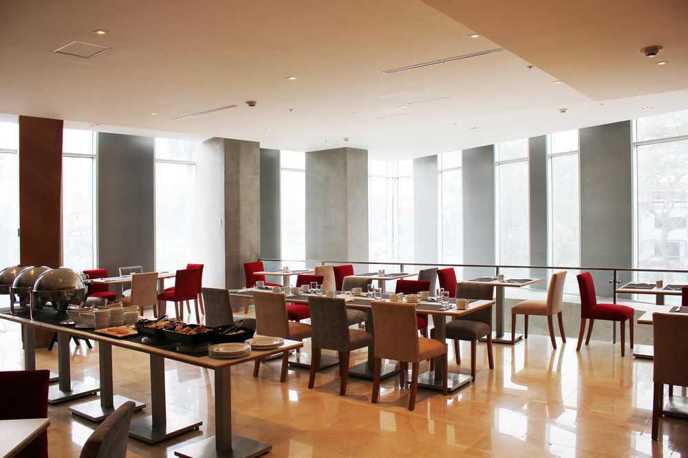 Ramada Encore By Wyndham Lima San Isidro Extérieur photo