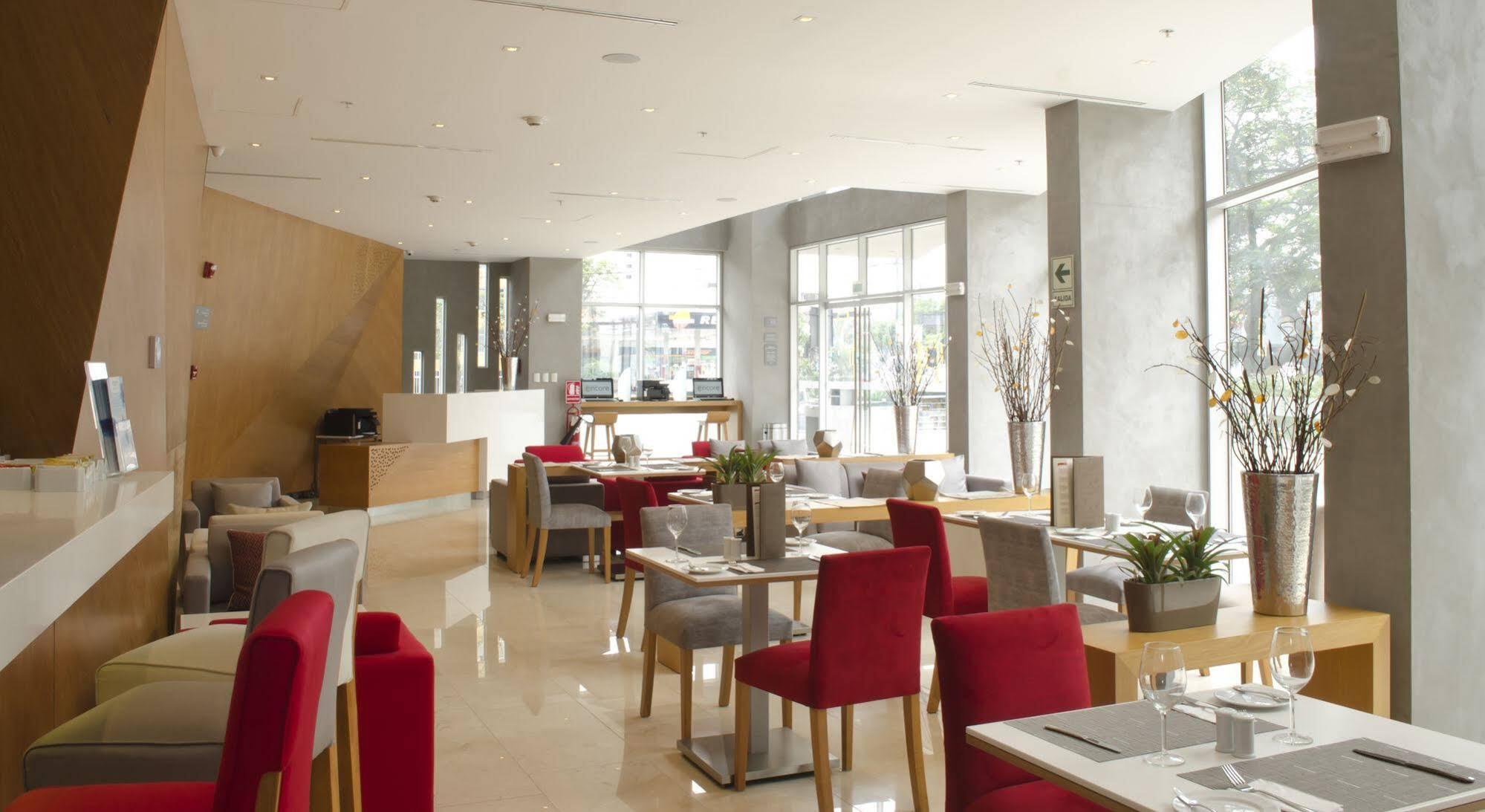 Ramada Encore By Wyndham Lima San Isidro Extérieur photo