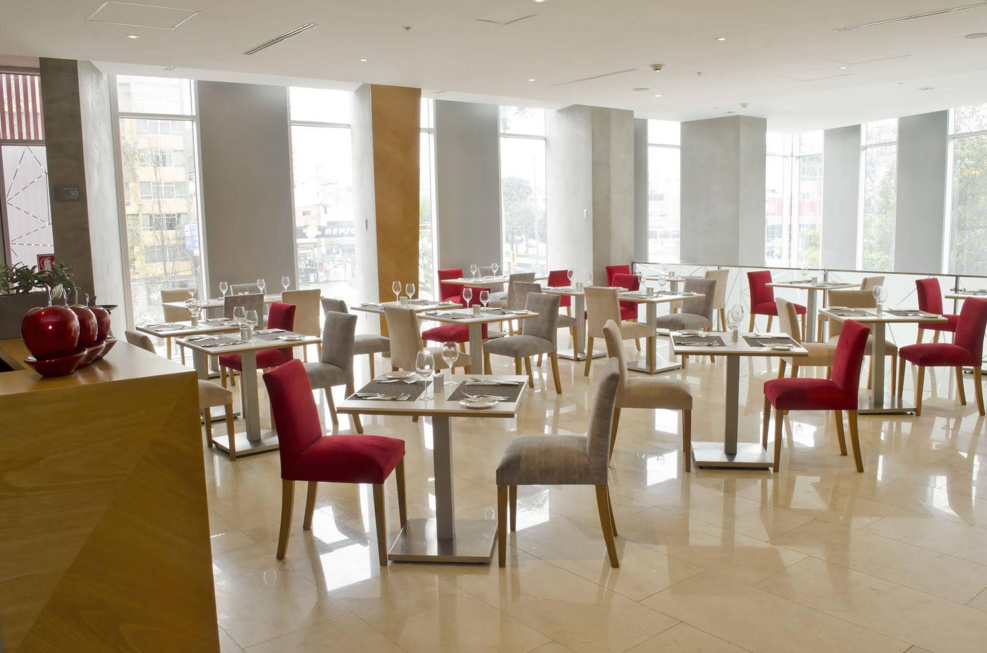 Ramada Encore By Wyndham Lima San Isidro Extérieur photo